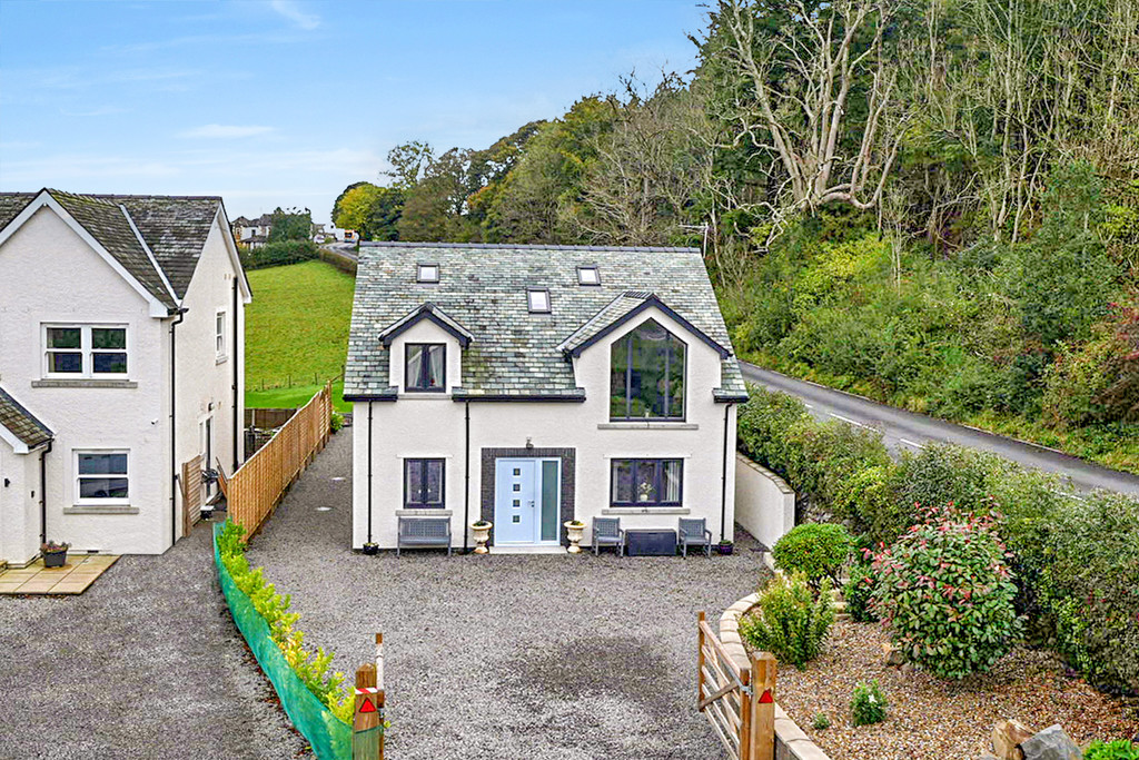 4 bedroom Link detached house For Sale