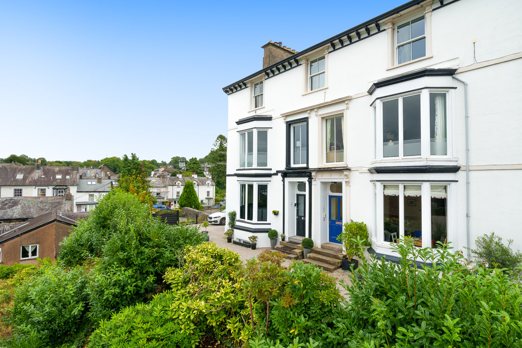 2 bedroom Block of Apartments For Sale