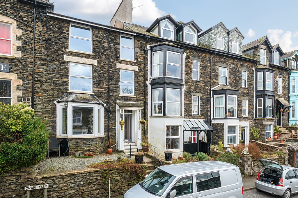3 bedroom  For Sale