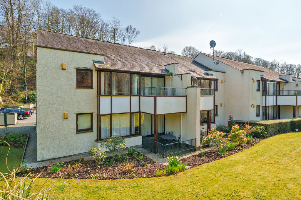 3 bedroom Block of Apartments For Sale