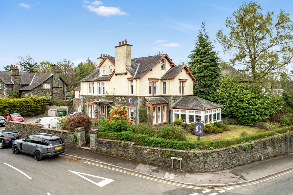 13 bedroom  For Sale