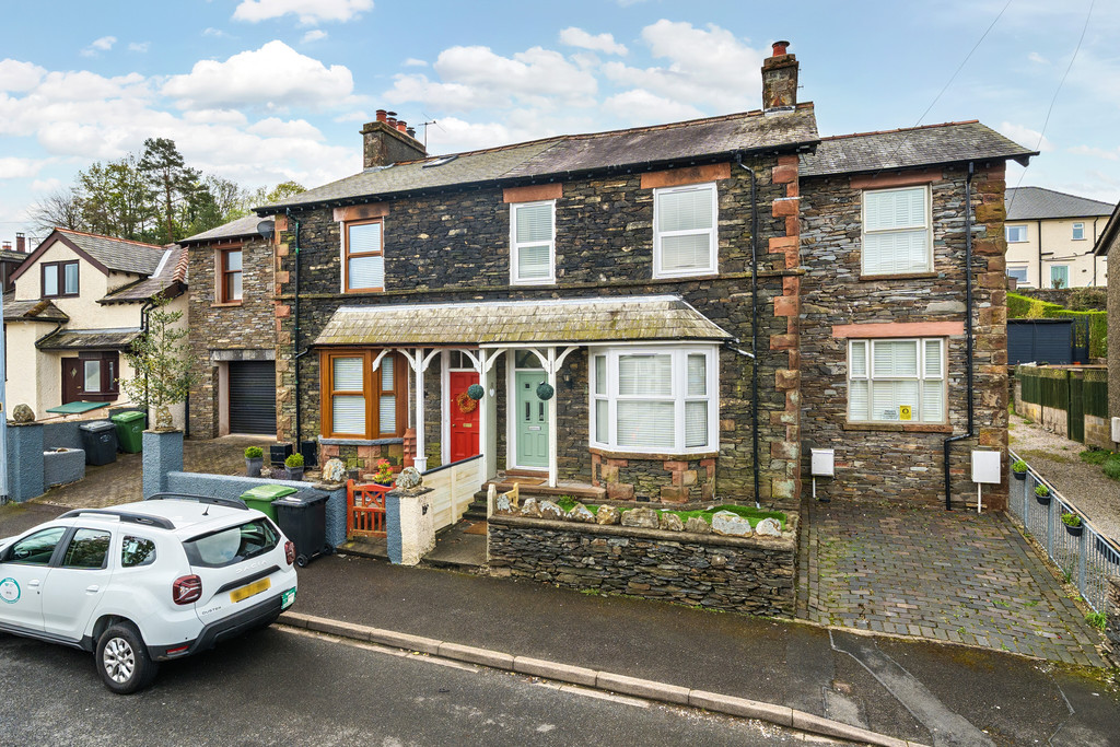 4 bedroom  For Sale