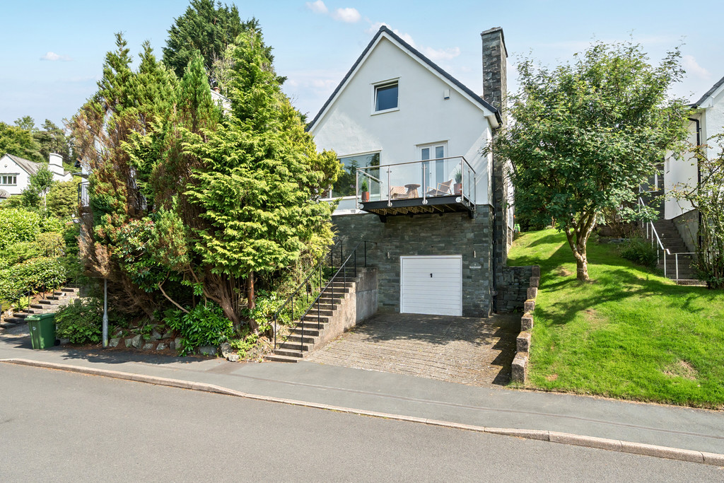 3 bedroom  For Sale