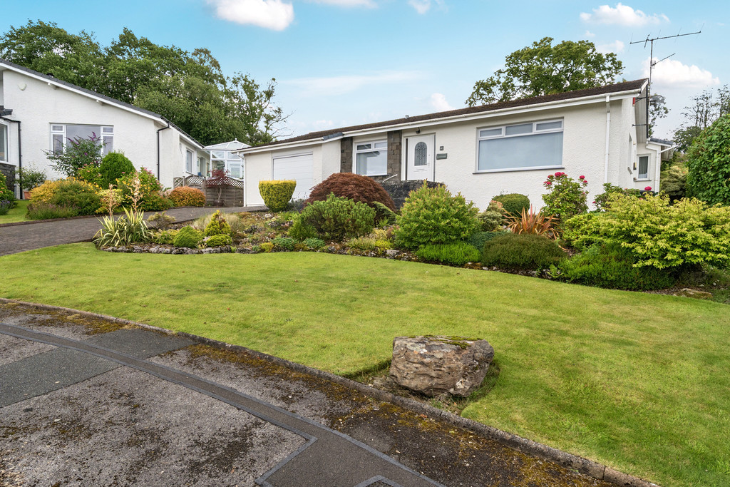 3 bedroom Link detached house For Sale