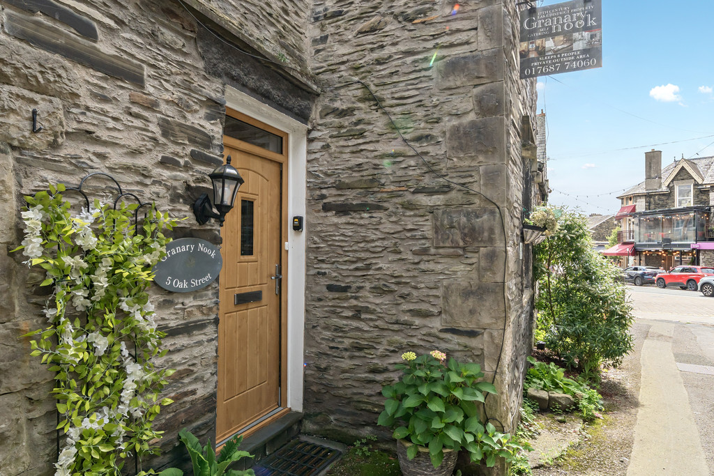 3 bedroom Cottage For Sale