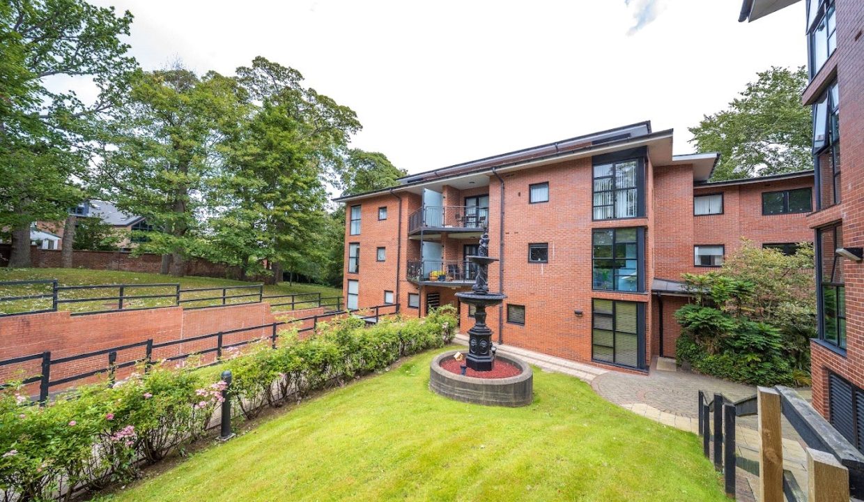  Apartment To Let
