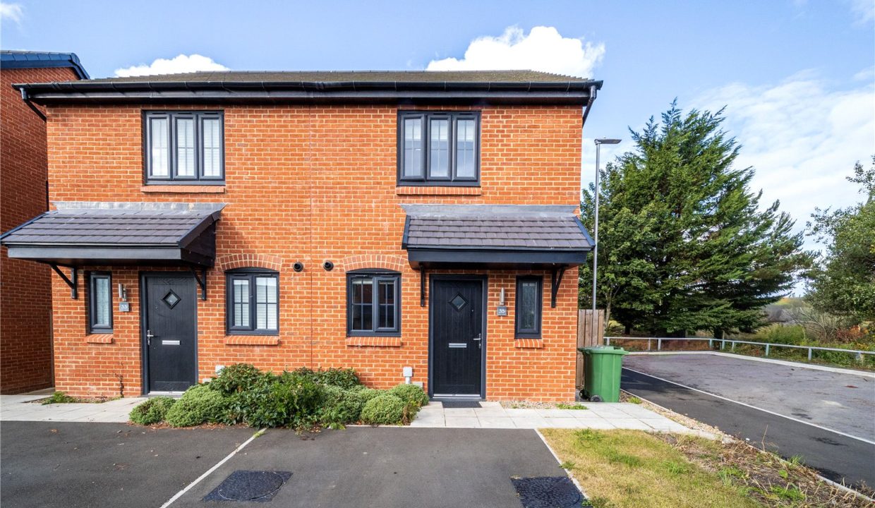  Detached house To Let