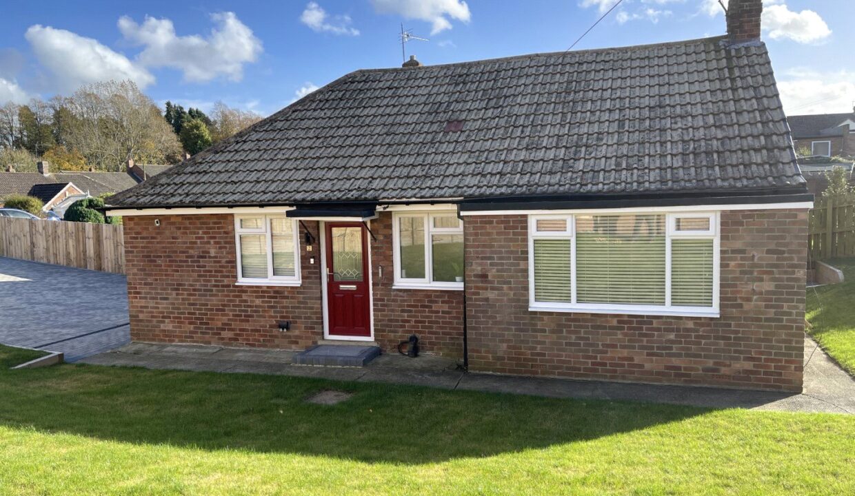 5 bedroom Semi-detached house For Sale