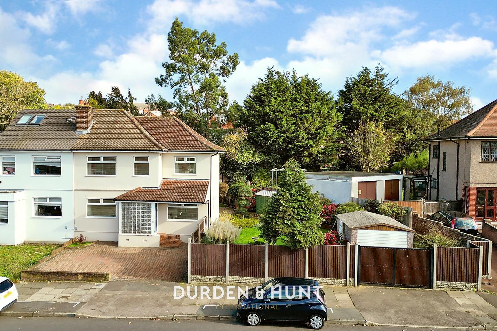 5 bedroom Semi-detached house Sold