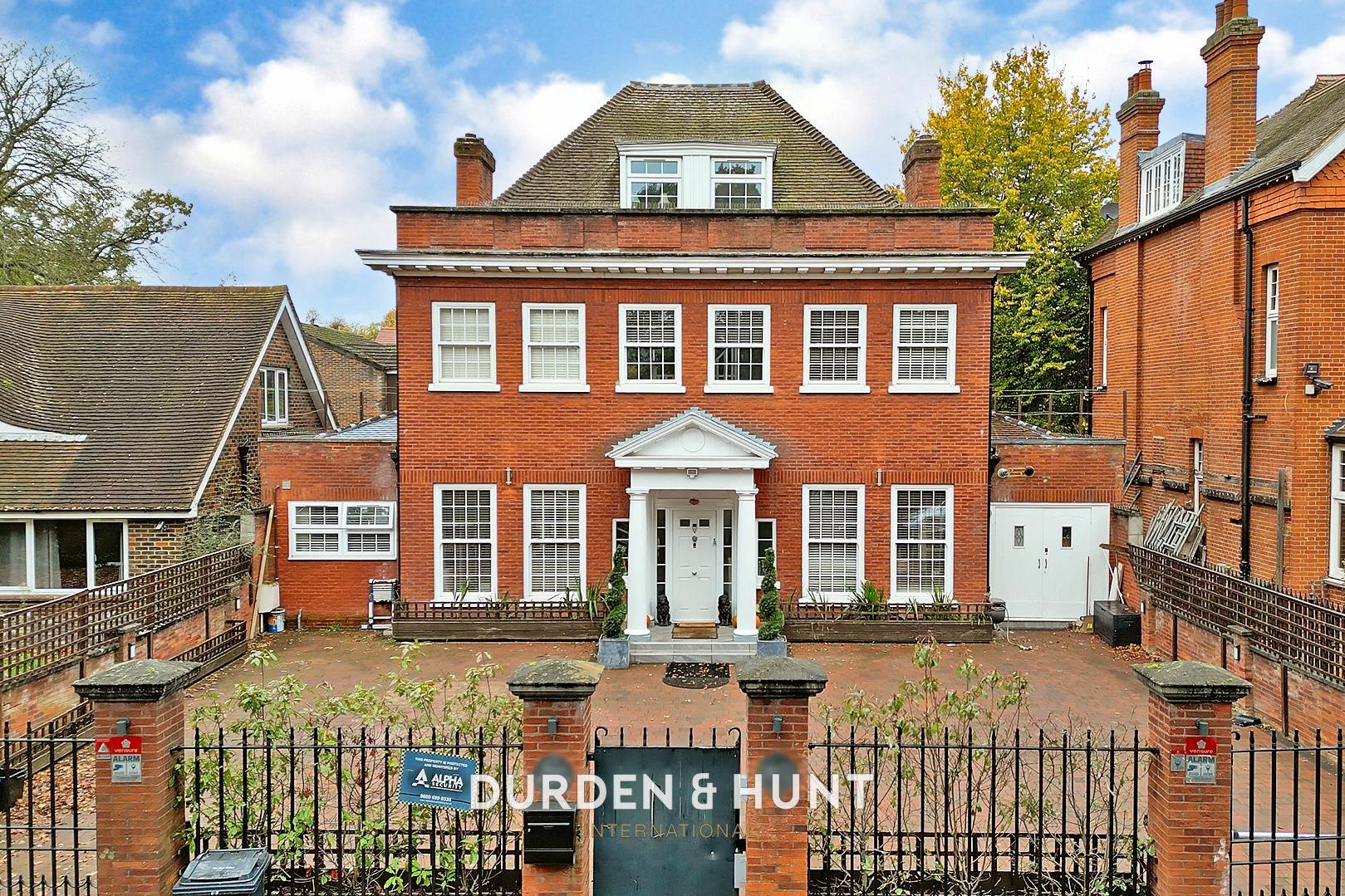 4 bedroom Detached house Sold