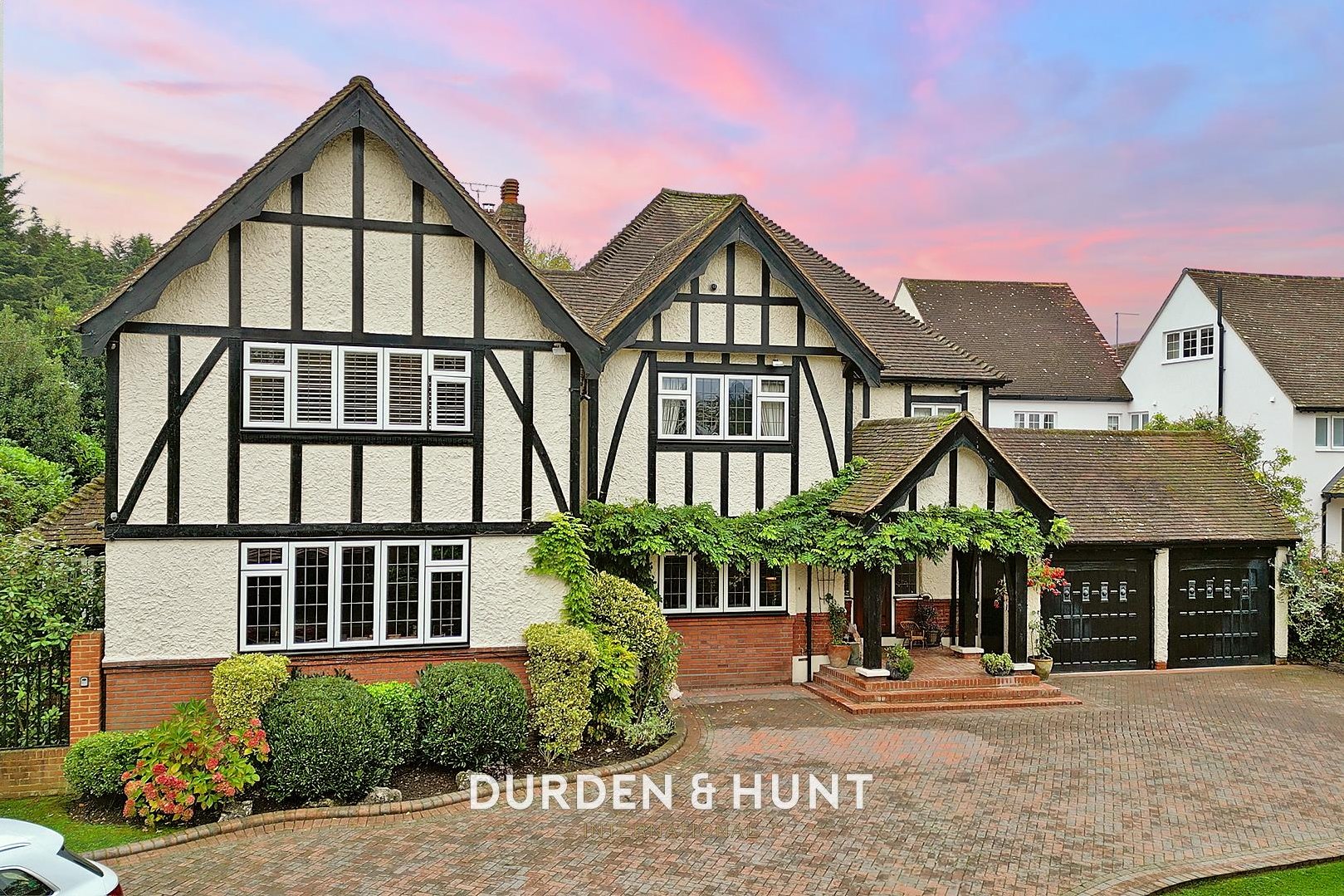 6 bedroom Detached house For Sale