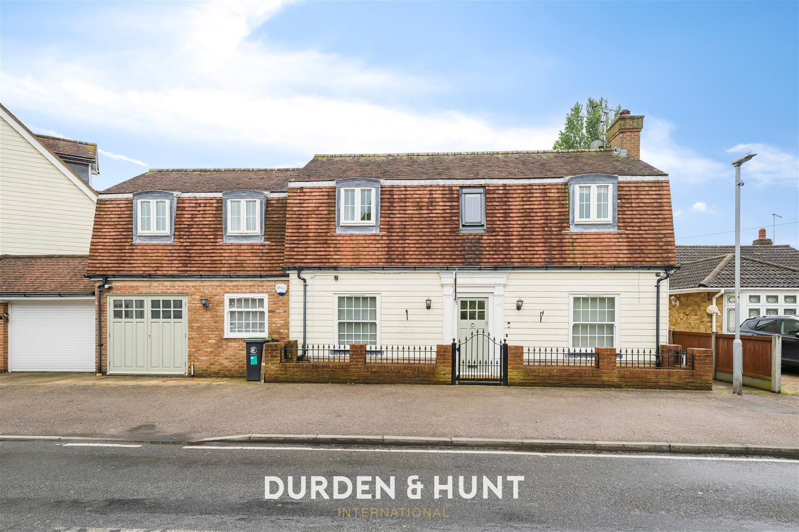 4 bedroom Detached house Sold