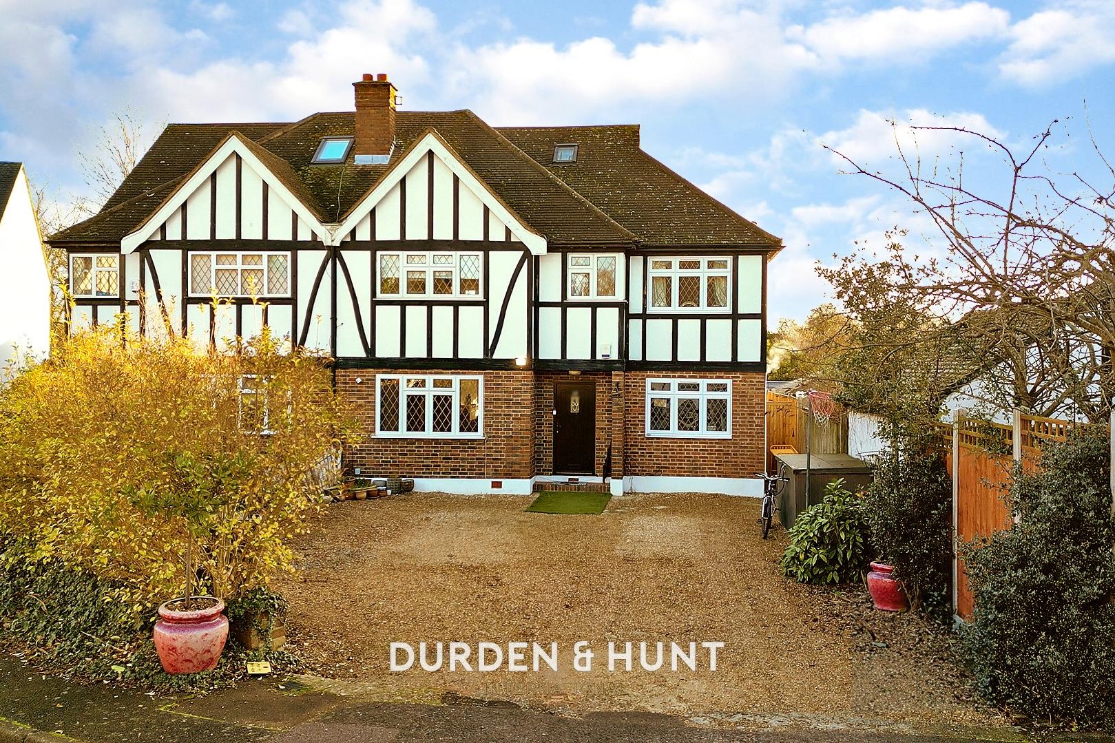 4 bedroom House (unspecified) For Sale