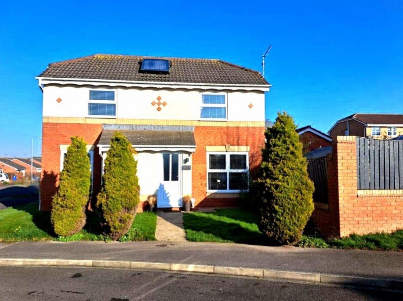 3 bedroom Detached house For Sale