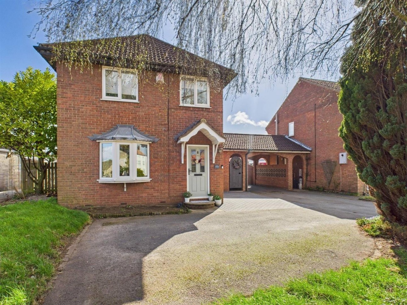 3 bedroom Link detached house For Sale