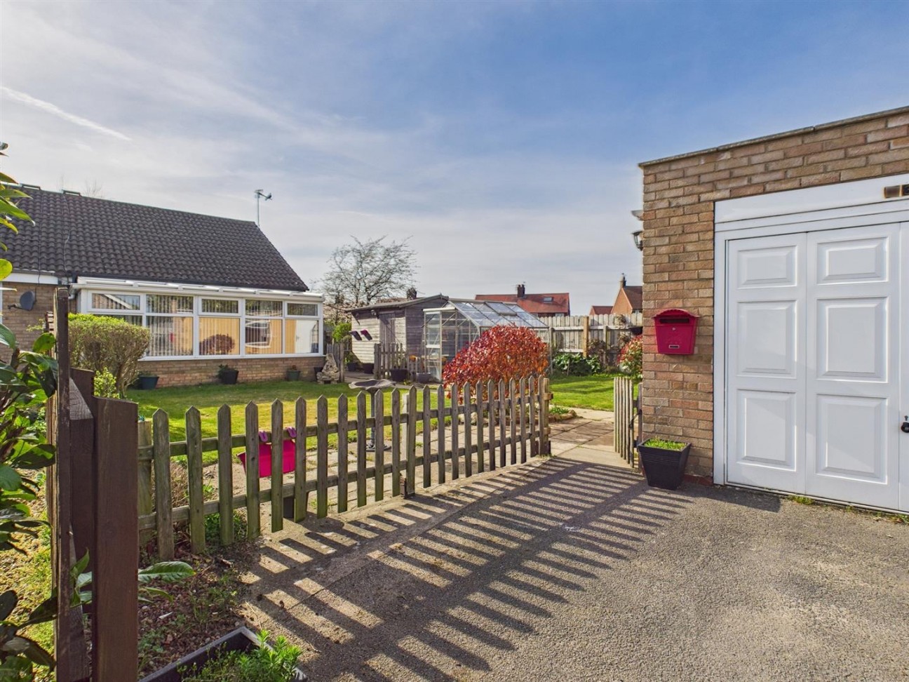 2 bedroom Semi-detached bungalow For Sale