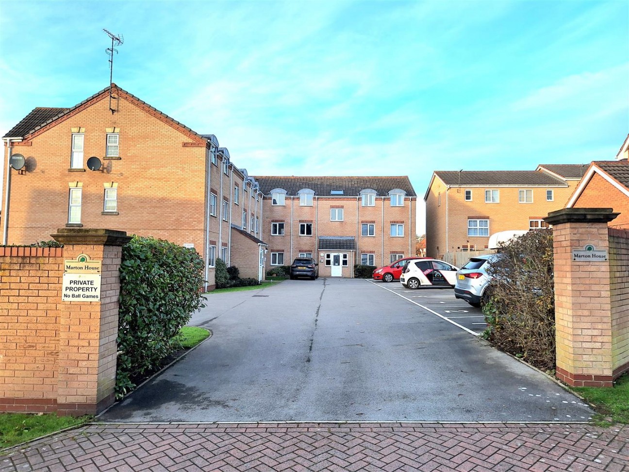 2 bedroom Apartment For Sale