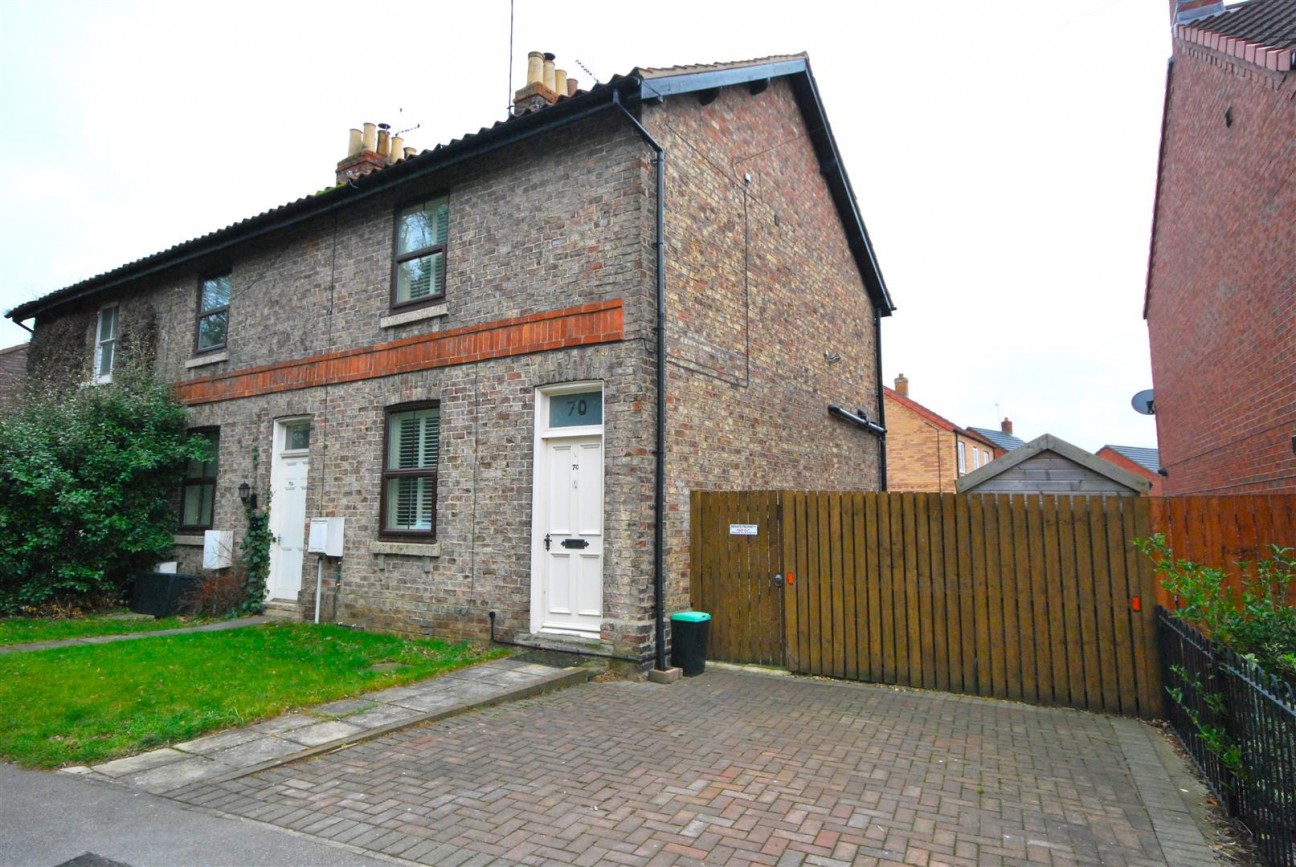 3 bedroom End of terrace house To Let