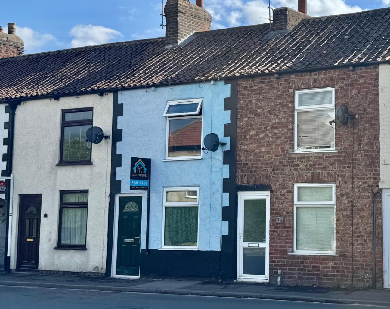 2 bedroom Terraced House For Sale