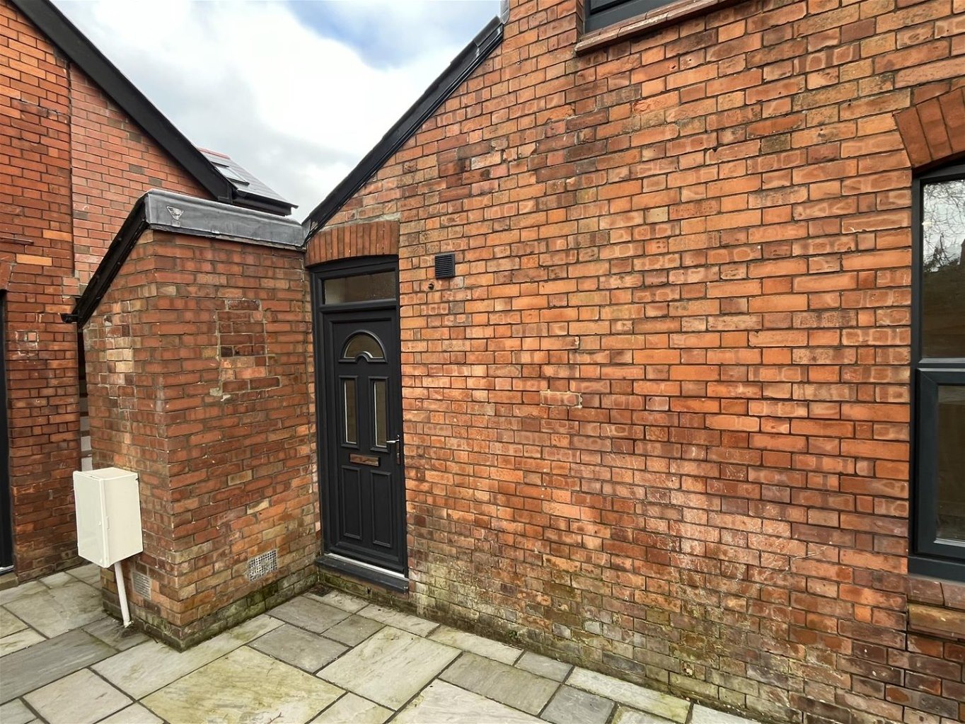 1 bedroom House (unspecified) Let