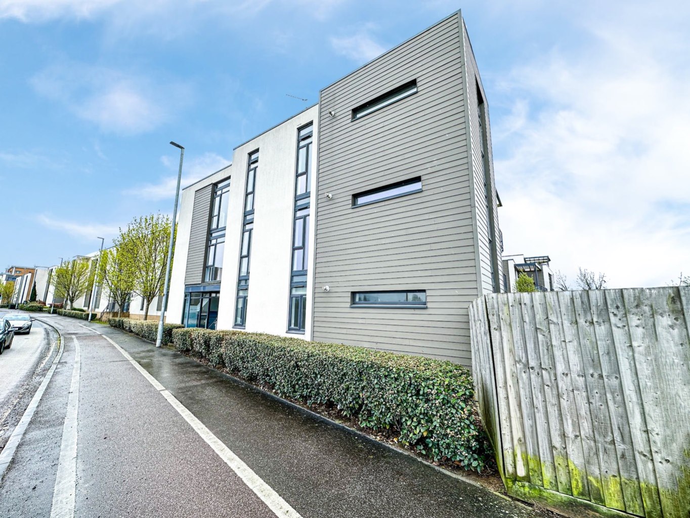 2 bedroom Apartment Under Offer