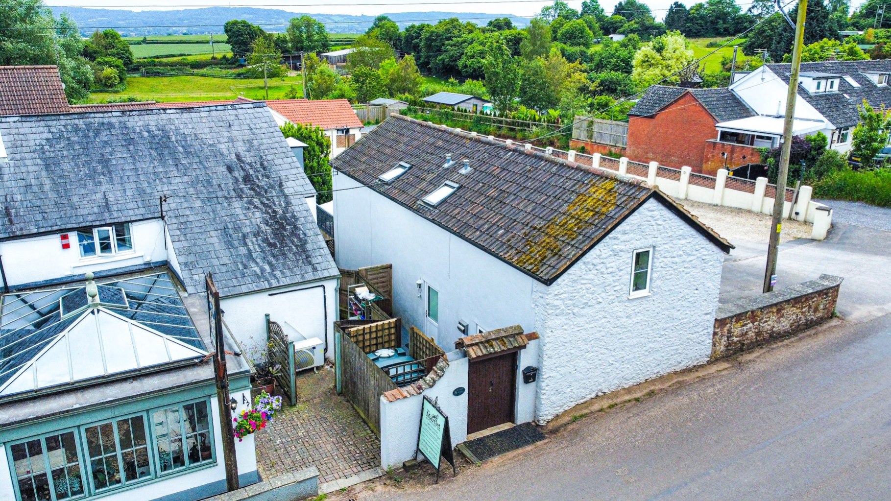 2 bedroom Cottage For Sale