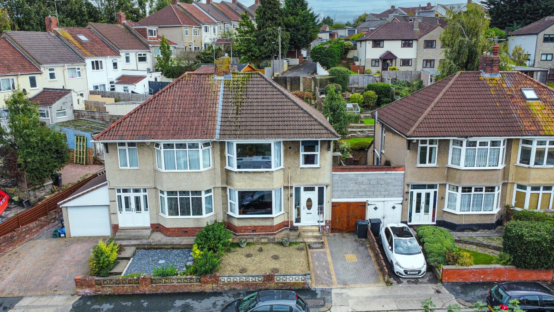 3 bedroom House (unspecified) Under Offer