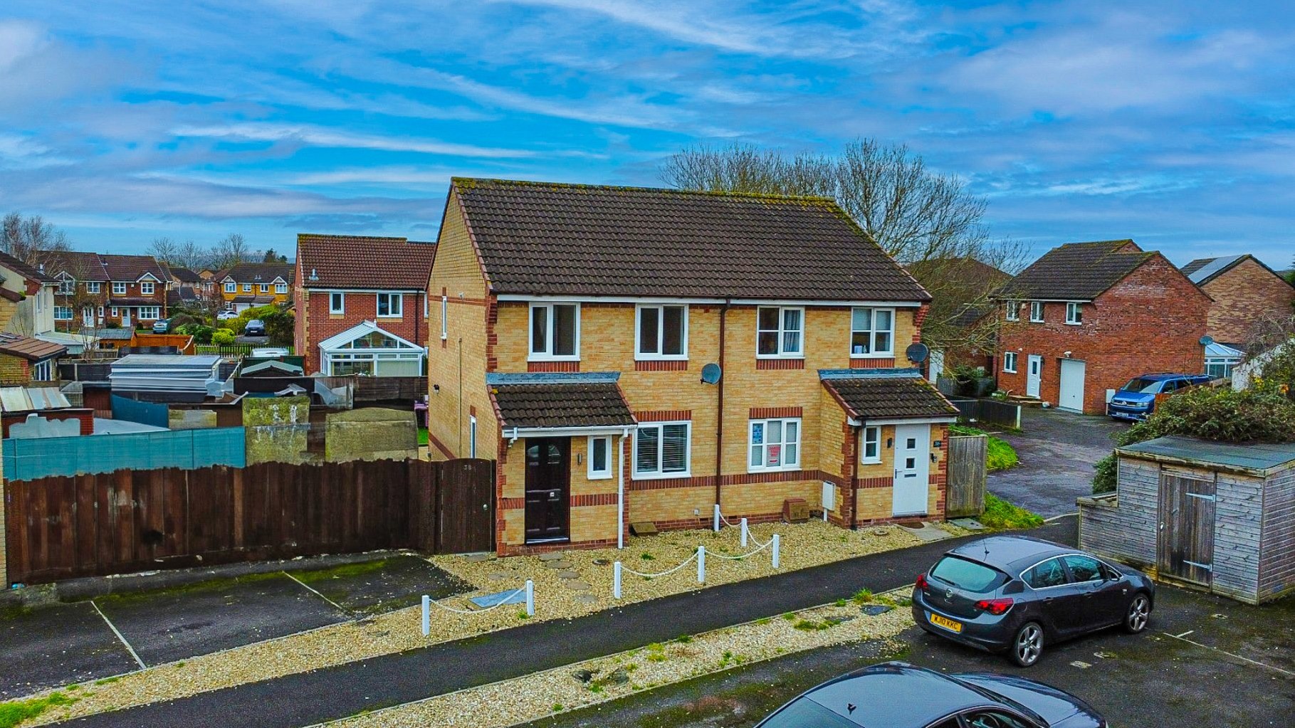 3 bedroom Semi-detached house Let