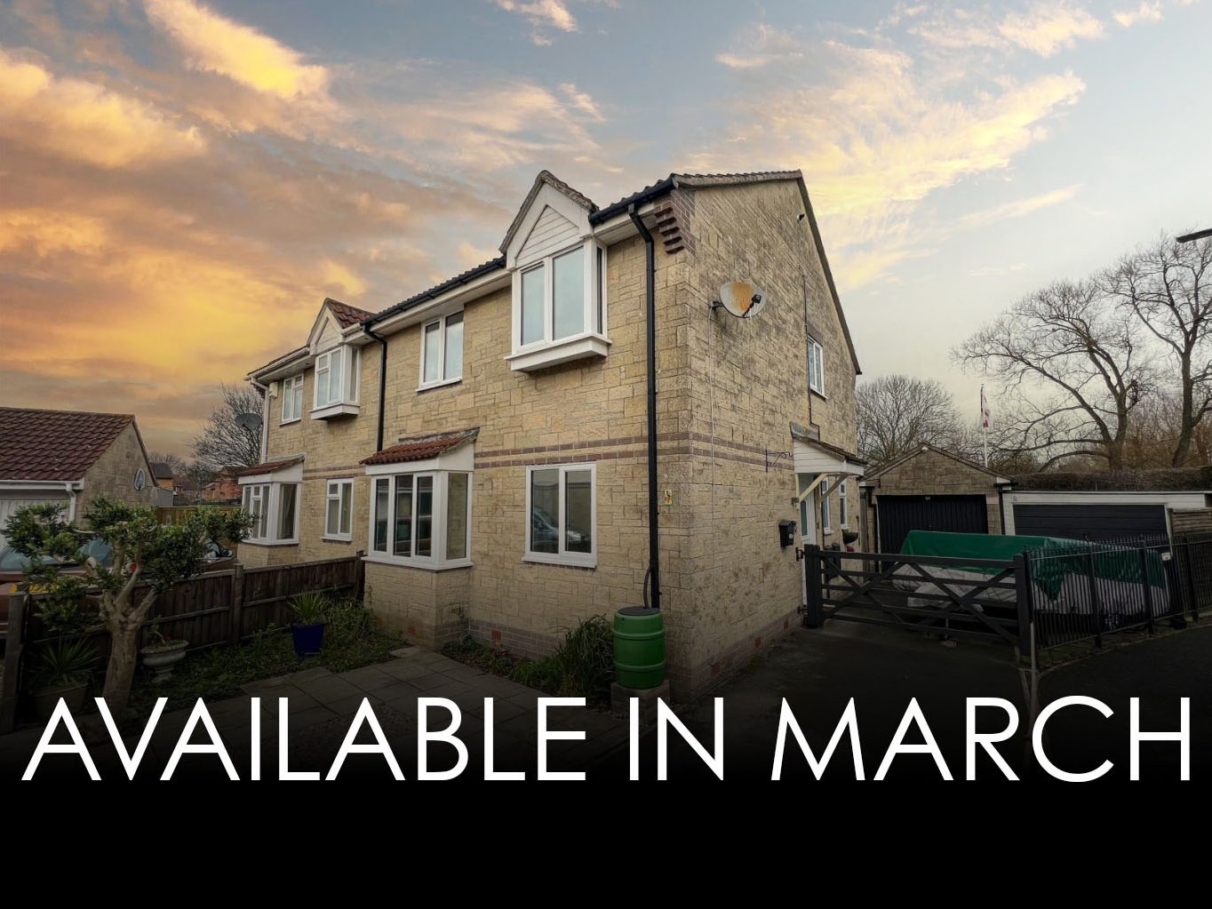 4 bedroom Semi-detached house Let
