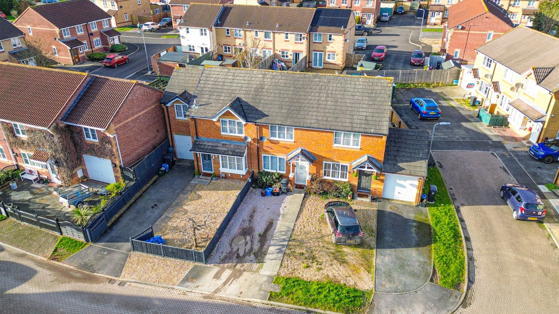 2 bedroom House (unspecified) Under Offer