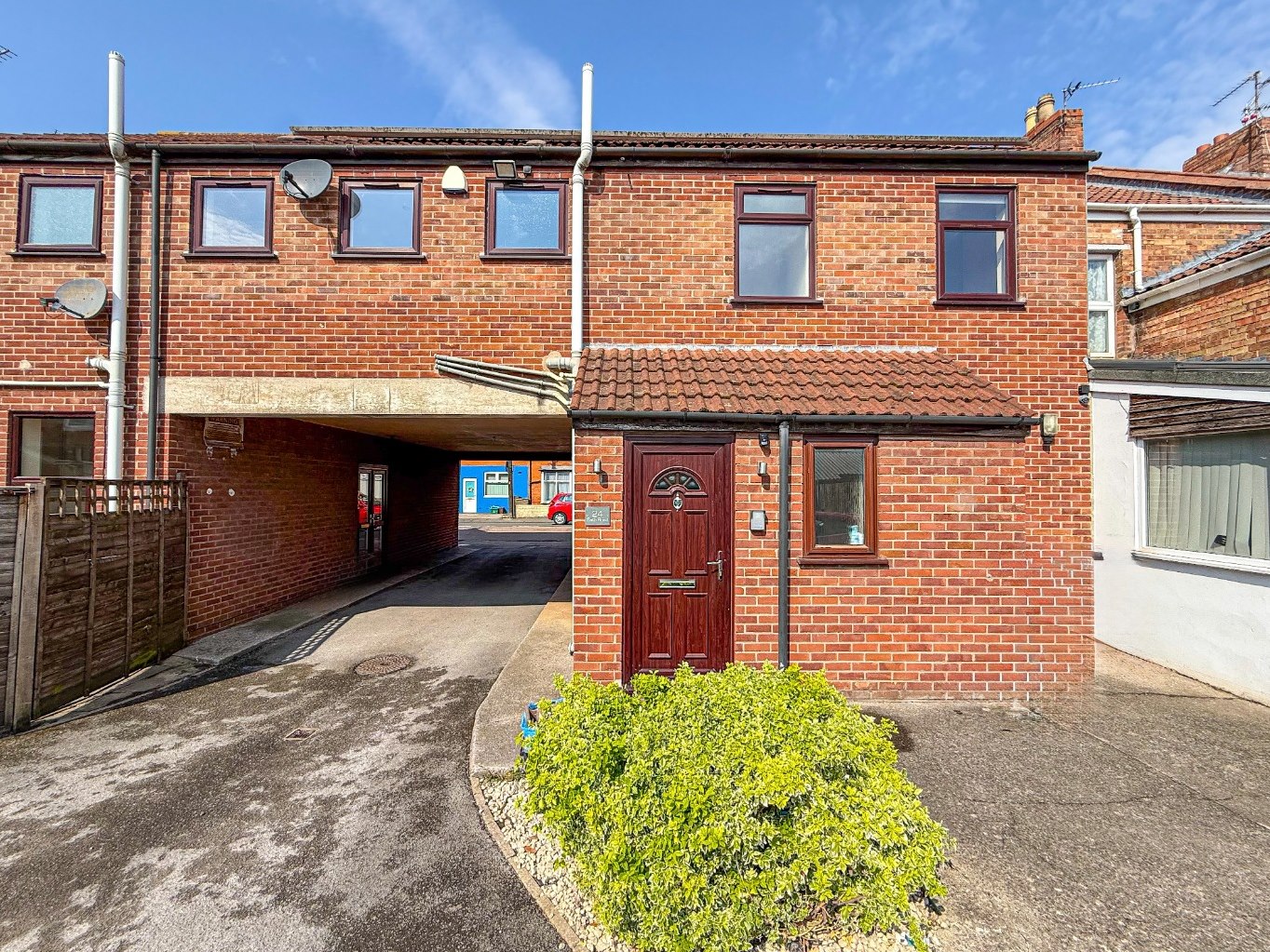 3 bedroom Apartment Let