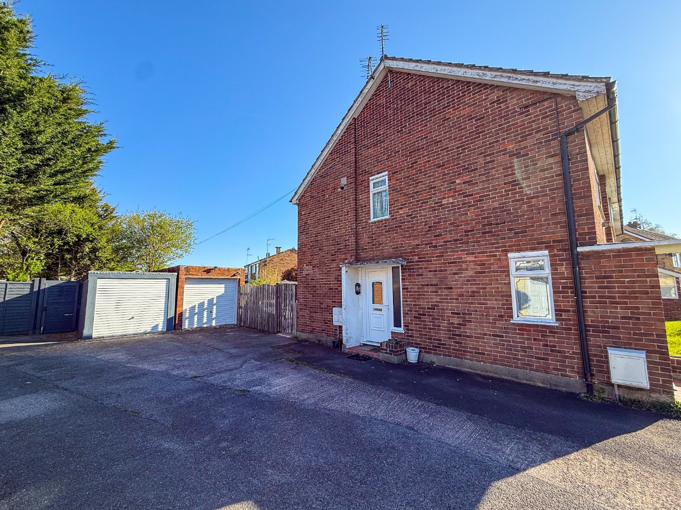 2 bedroom Apartment Let