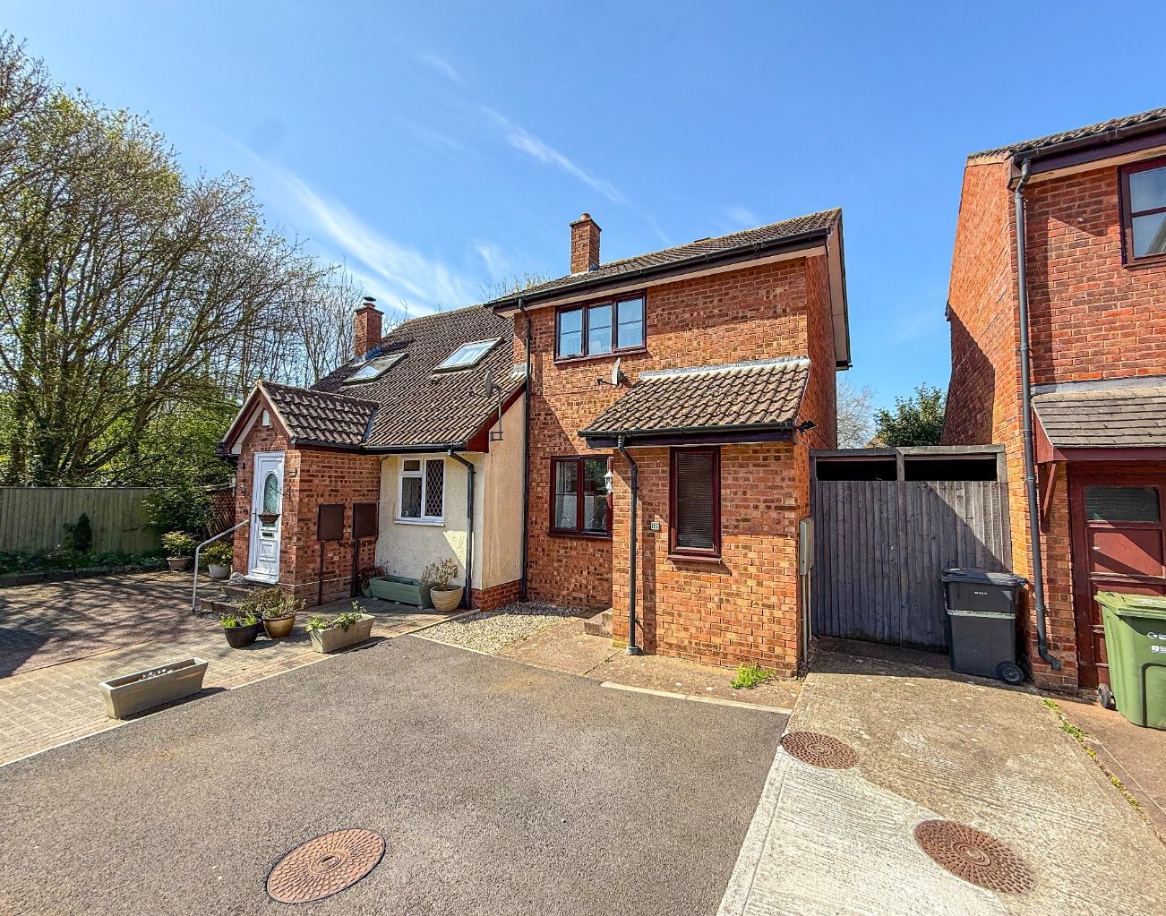 2 bedroom House (unspecified) Let