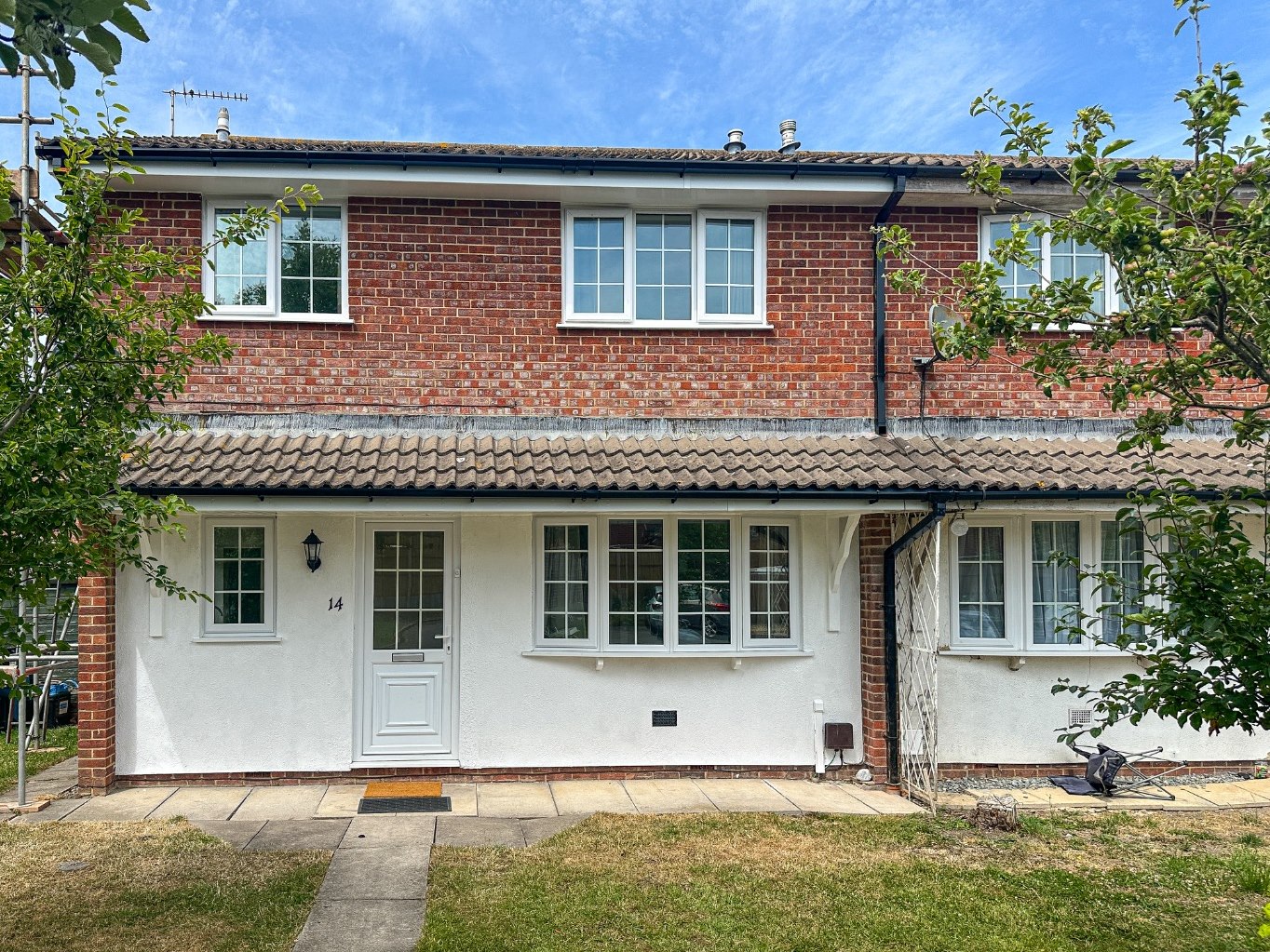 2 bedroom End of terrace house Let