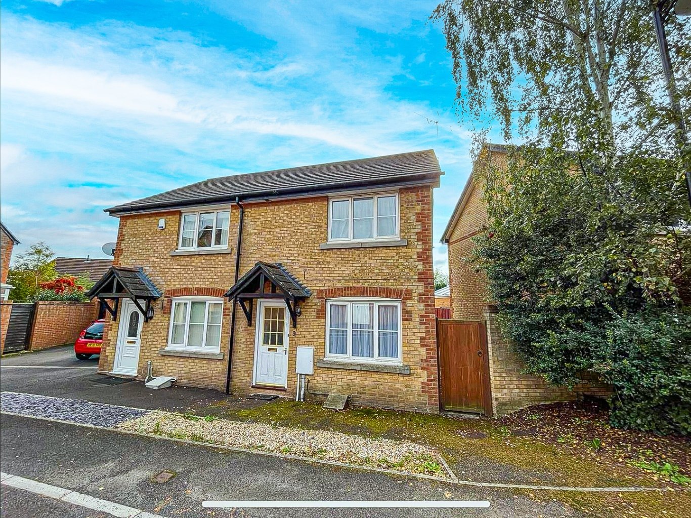 2 bedroom Semi-detached house Let