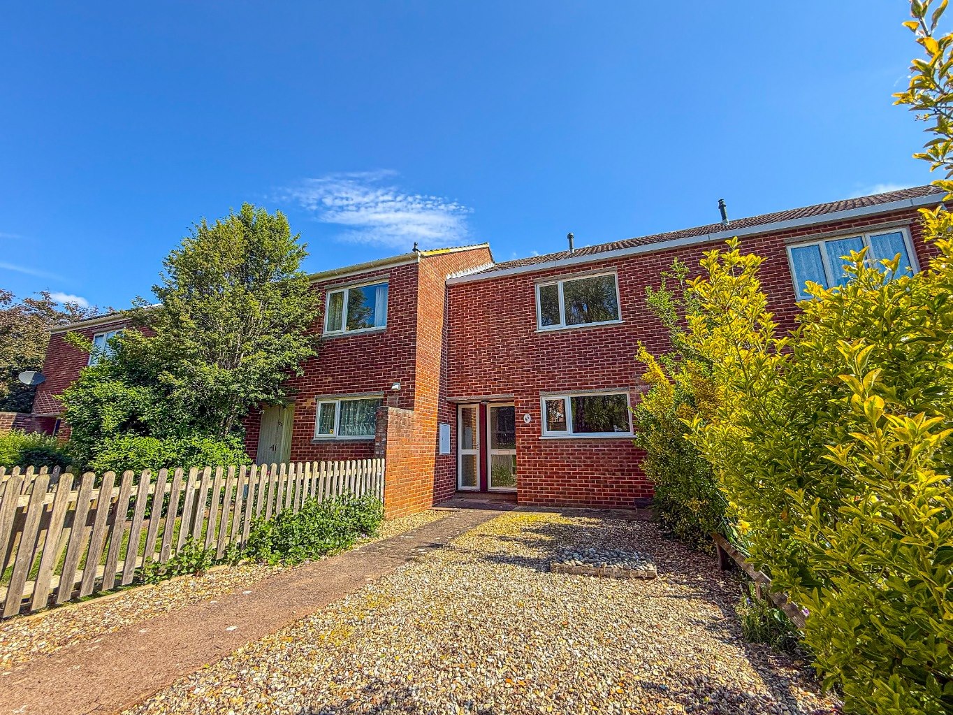 2 bedroom Terraced House Under Offer