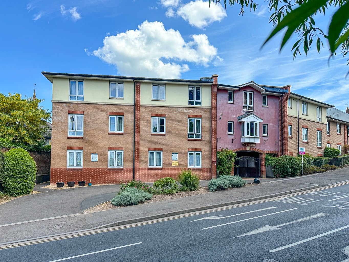 1 bedroom Apartment Let