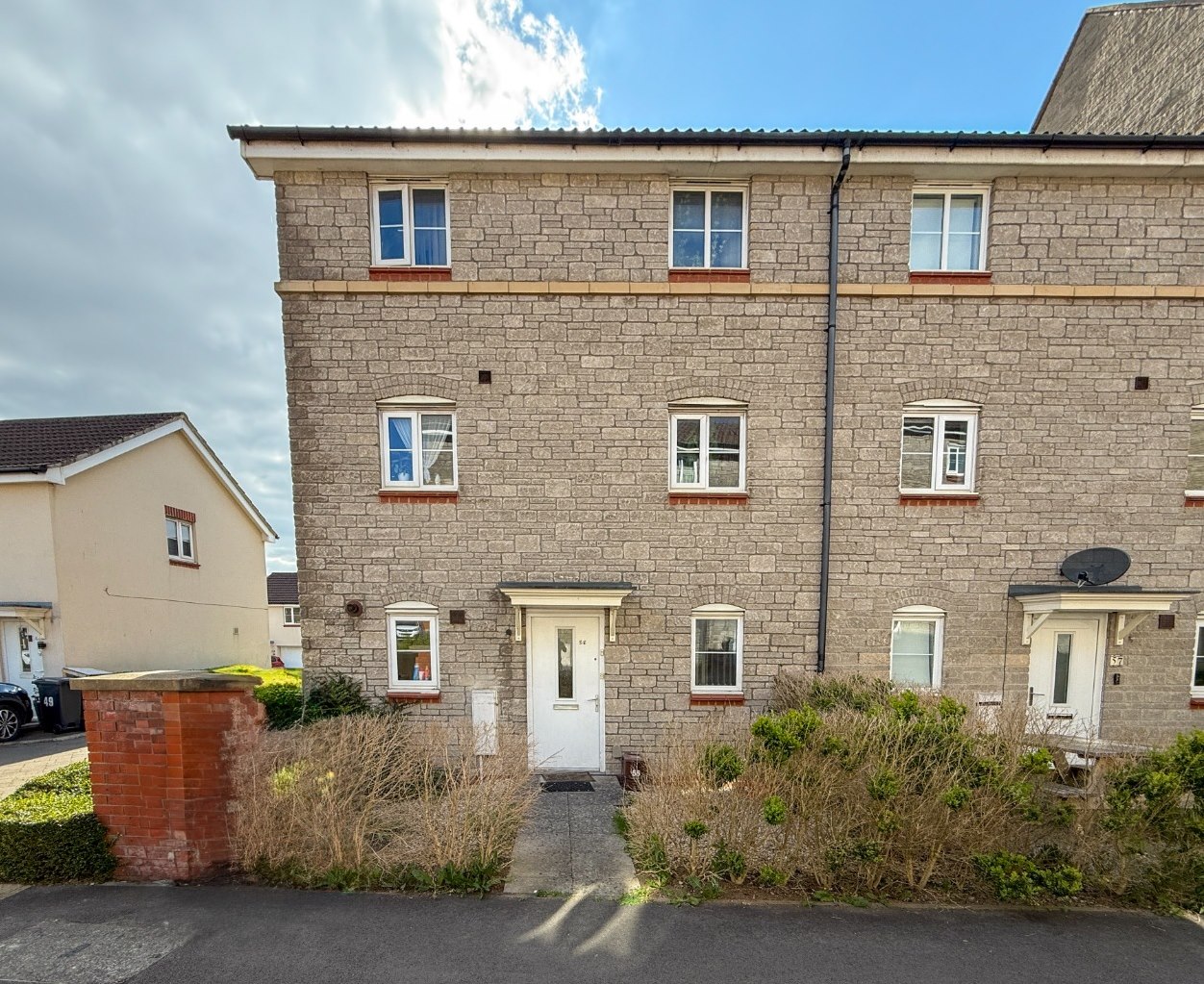3 bedroom Town house Let