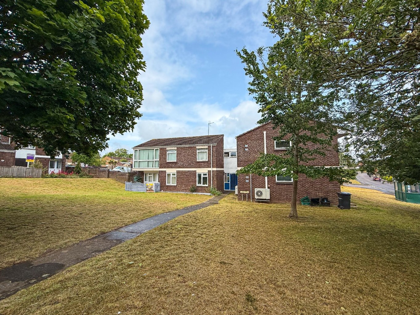 2 bedroom Apartment Let