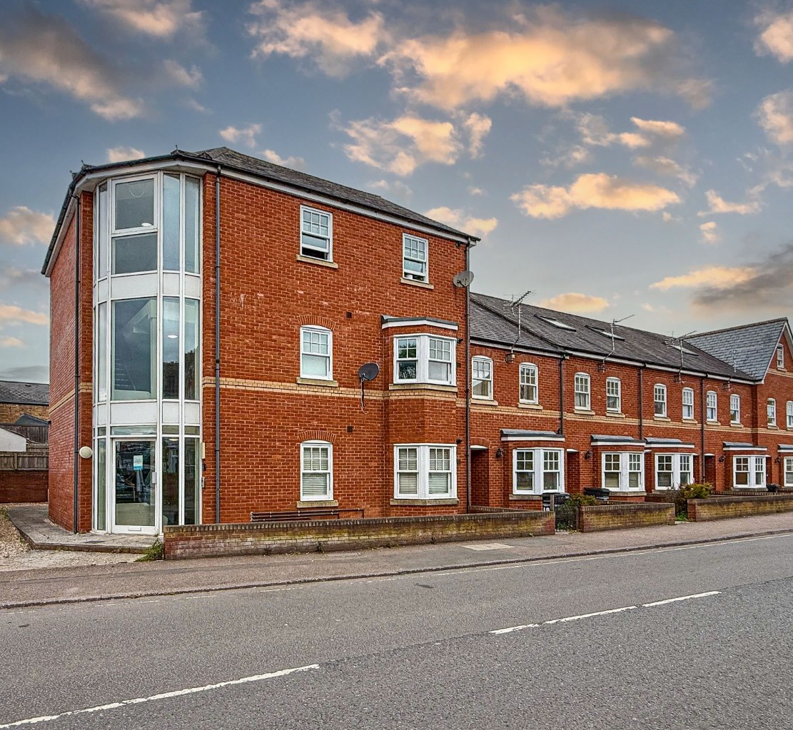 1 bedroom Apartment Let