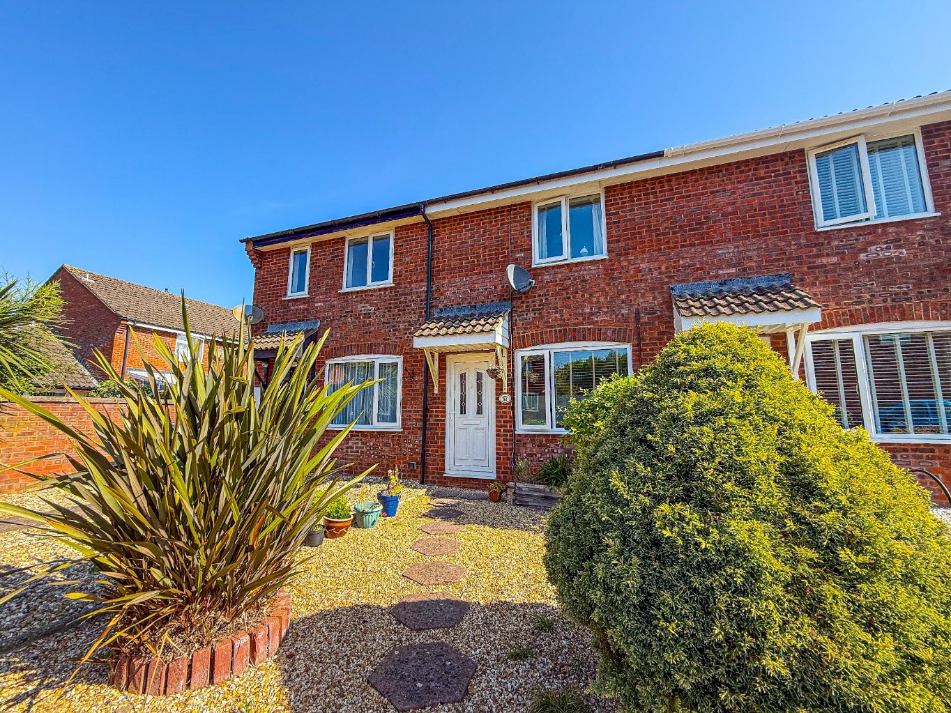 2 bedroom House (unspecified) Under Offer