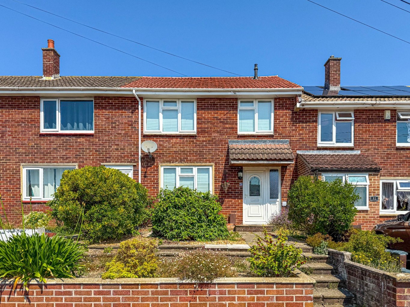 3 bedroom House (unspecified) Under Offer