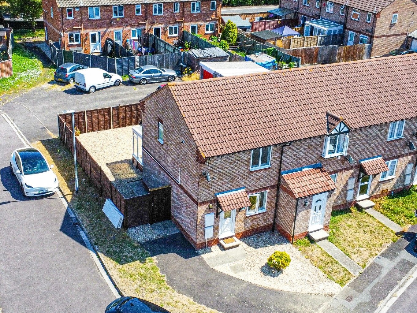 2 bedroom End of terrace house Let