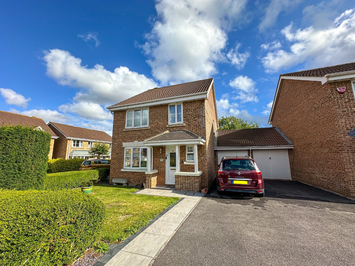 4 bedroom Detached house Under Offer