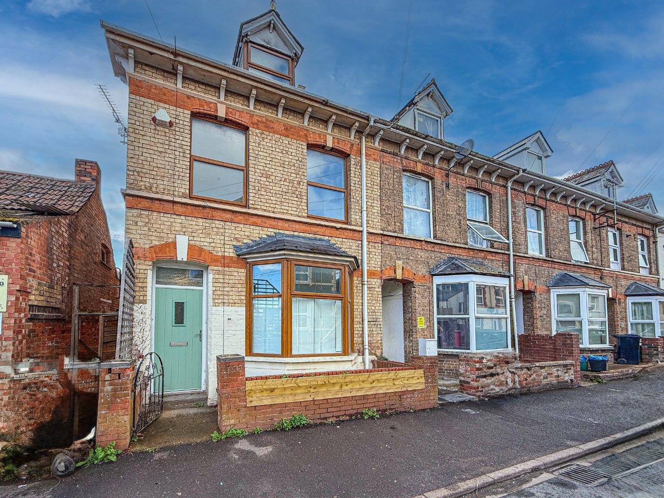 1 bedroom House (unspecified) Let