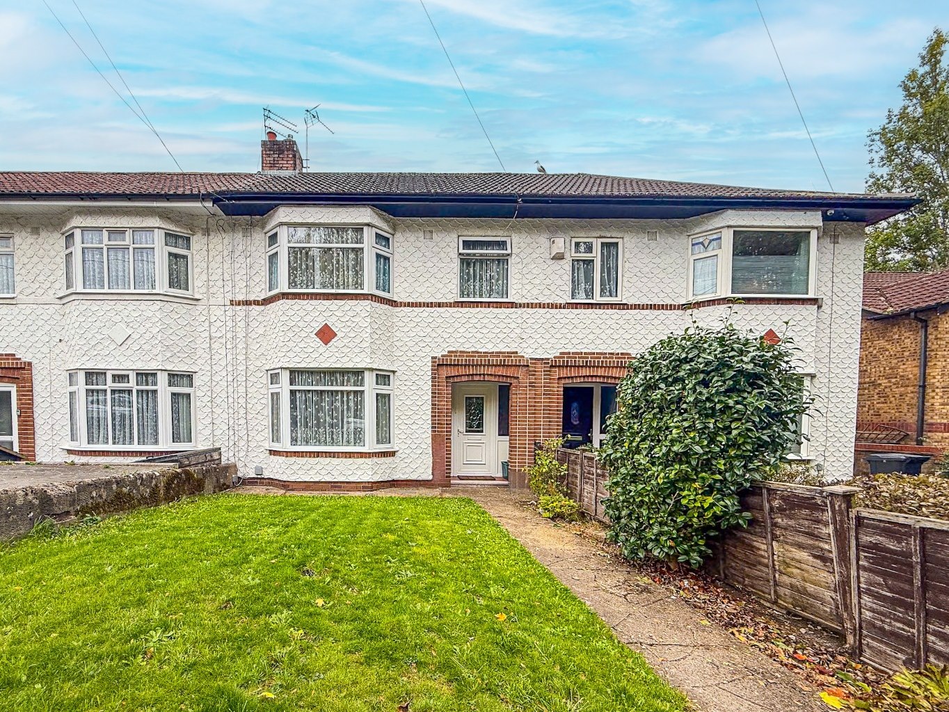 3 bedroom House (unspecified) Under Offer