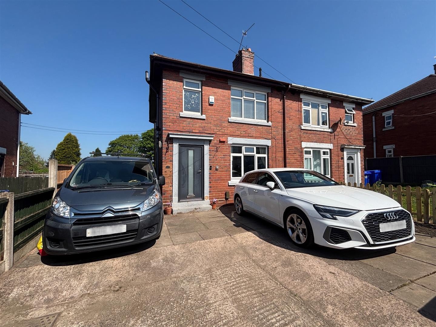 3 bedroom Link detached house Under Offer