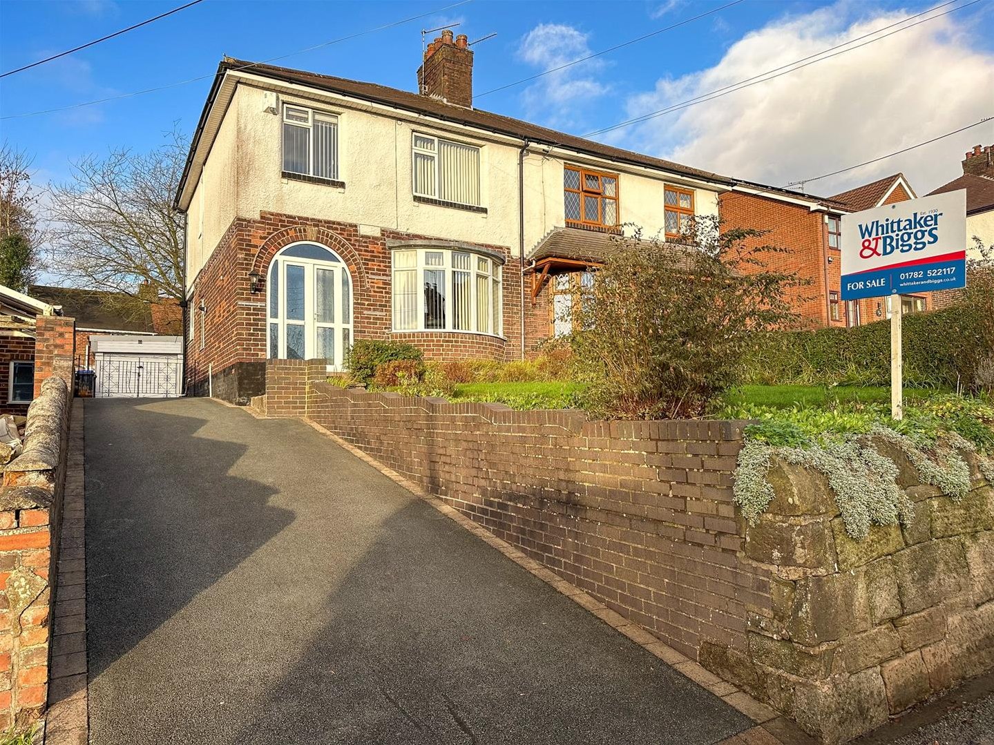 3 bedroom Semi-detached house For Sale
