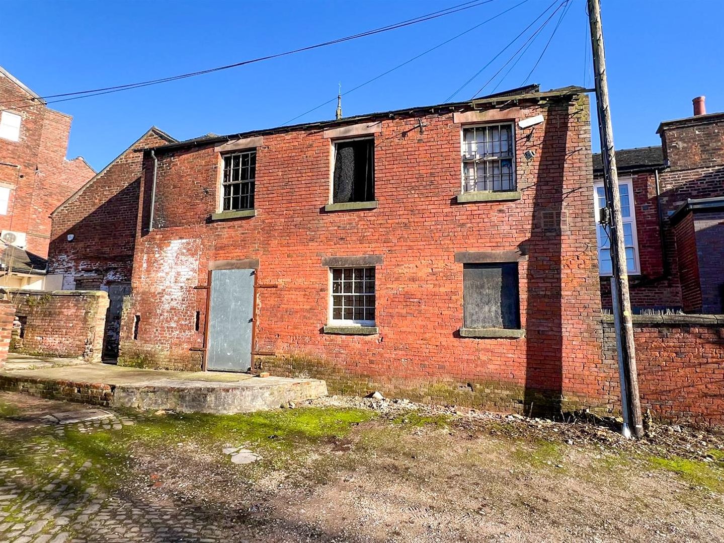  Town house For Sale