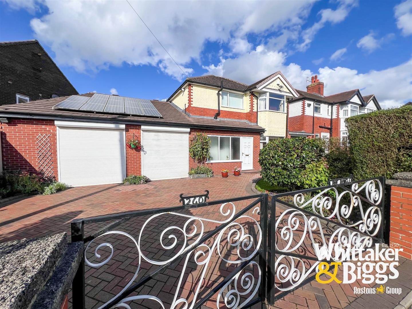 3 bedroom Link detached house Under Offer